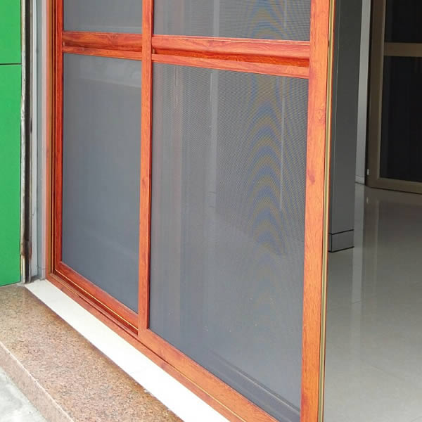 Cửa lưới chống muỗi dạng lùa lắp đặt ở vị trí cửa ra vào (cửa chính)