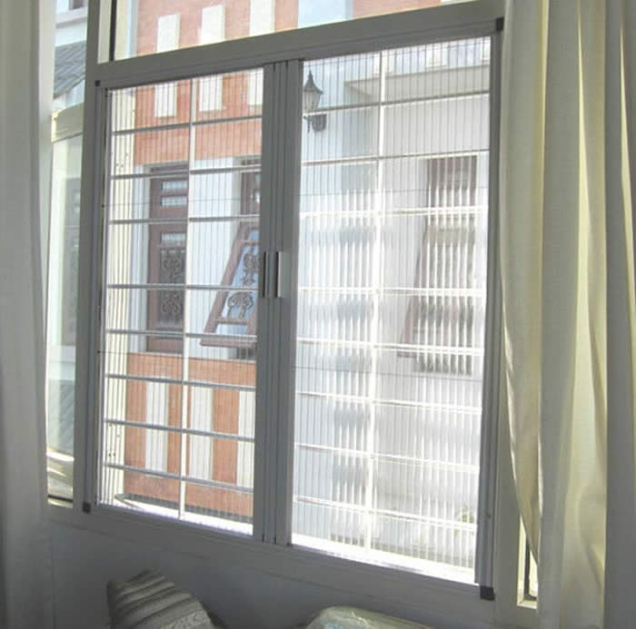 Cửa lưới chống muỗi dạng xếp màu trắng sứ cho cửa sổ